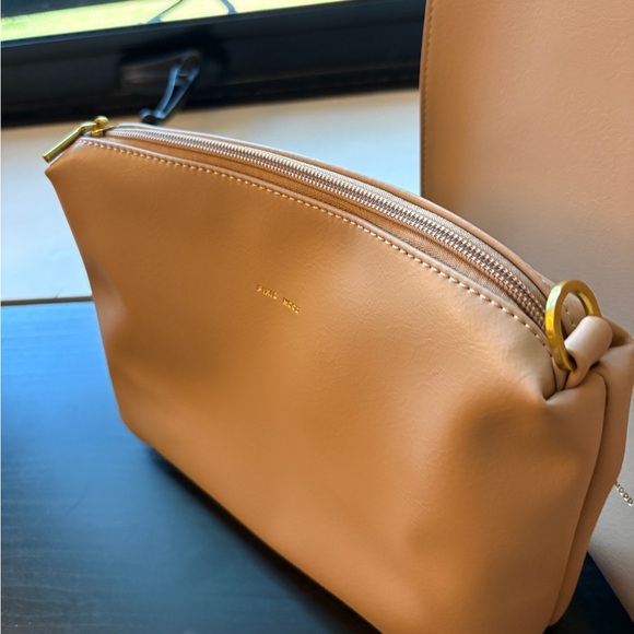 NWOT Pixie Mood Alicia Chic Tote Bag - Picture 5 of 6